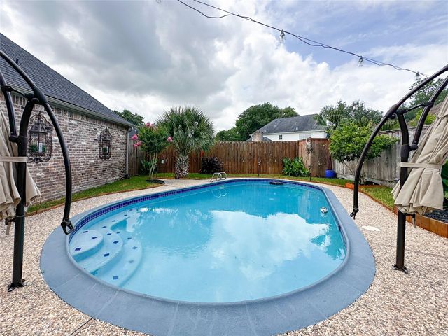15735 Fleetwood Oaks Drive, Houston, TX 77079