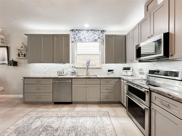 15735 Fleetwood Oaks Drive, Houston, TX 77079