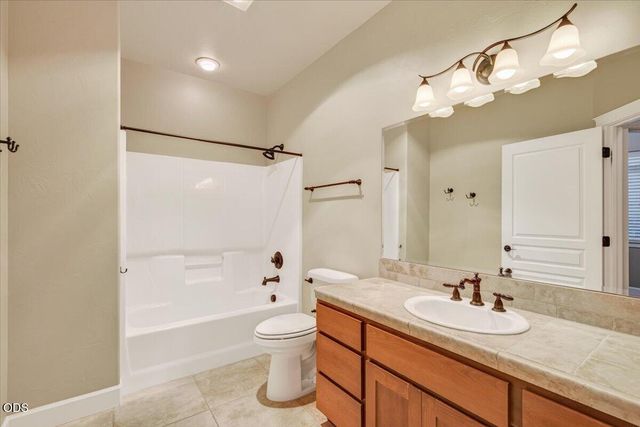 2883 Strasburg Street, Medford, OR 97504