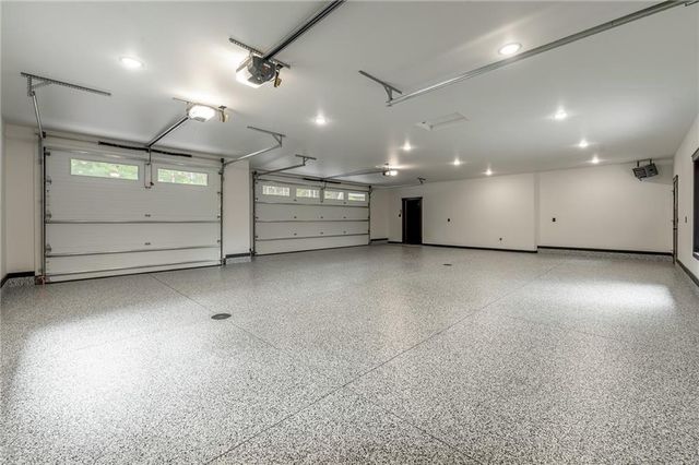 6745 S Lowes Creek Road, Eau Claire, WI 54701