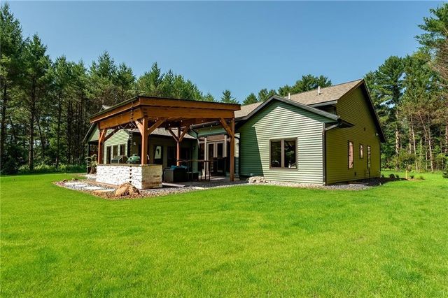 6745 S Lowes Creek Road, Eau Claire, WI 54701