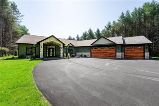 6745 S Lowes Creek Road, Eau Claire, WI 54701