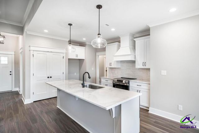 302 Willowbrook Lane, Kathleen, GA 31047