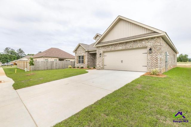302 Willowbrook Lane, Kathleen, GA 31047