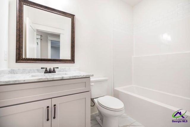 302 Willowbrook Lane, Kathleen, GA 31047