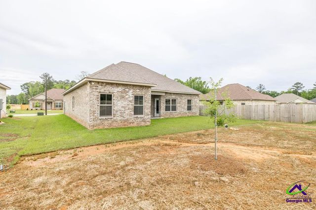 302 Willowbrook Lane, Kathleen, GA 31047