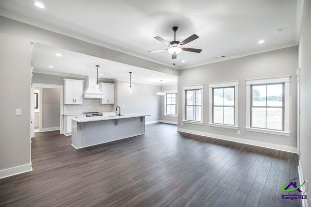 302 Willowbrook Lane, Kathleen, GA 31047