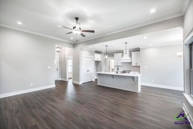 302 Willowbrook Lane, Kathleen, GA 31047