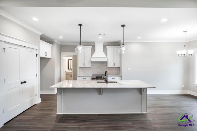 302 Willowbrook Lane, Kathleen, GA 31047