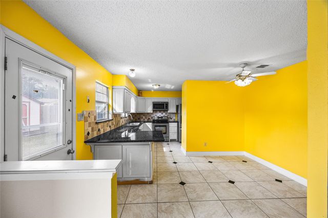 7211 Sandswept Lane, Houston, TX 77086