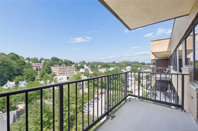 25 Rockledge Avenue PH11, White Plains, NY 10601