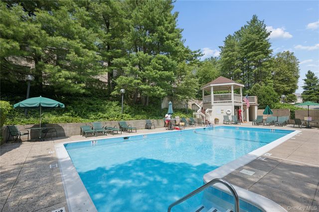 25 Rockledge Avenue PH11, White Plains, NY 10601