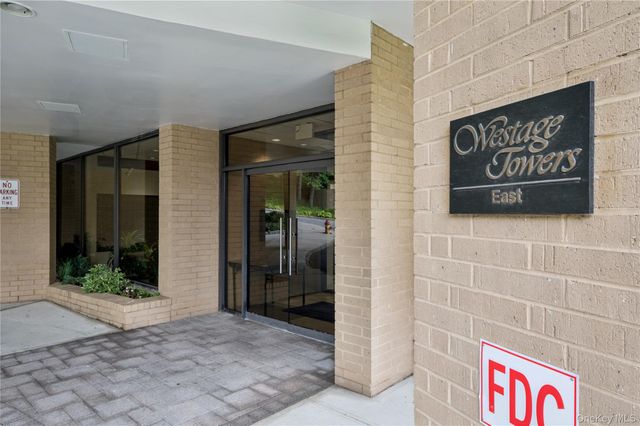 25 Rockledge Avenue PH11, White Plains, NY 10601