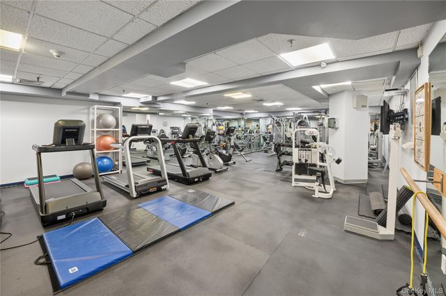 25 Rockledge Avenue PH11, White Plains, NY 10601