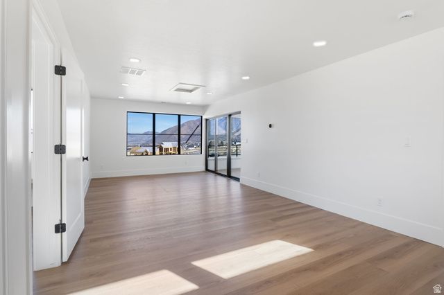 863 N EMERY LN, Elk Ridge, UT 84651