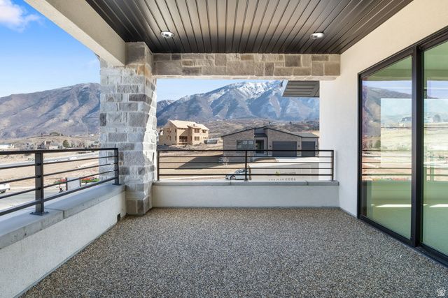 863 N EMERY LN, Elk Ridge, UT 84651