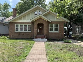 1911 S 4th Street, Rockford, IL 61104