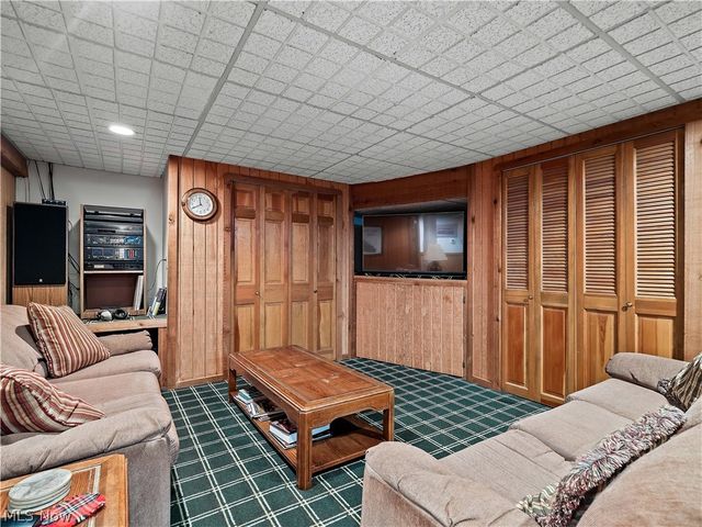 188 Jackson Street, Amherst, OH 44001