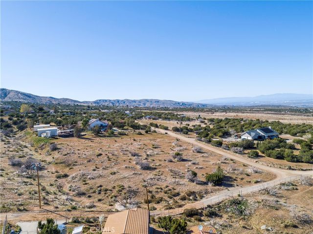 118 Ste, Littlerock, CA 93543