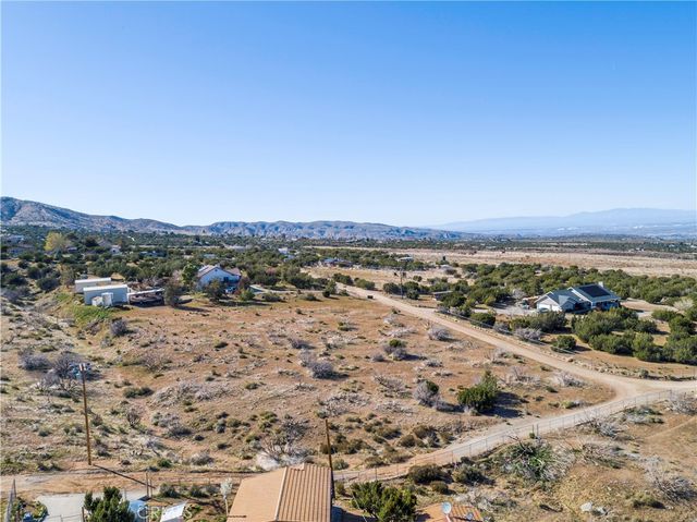118 Ste, Littlerock, CA 93543