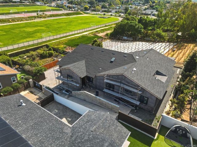 3780 82 Highland Dr., Carlsbad, CA 92008