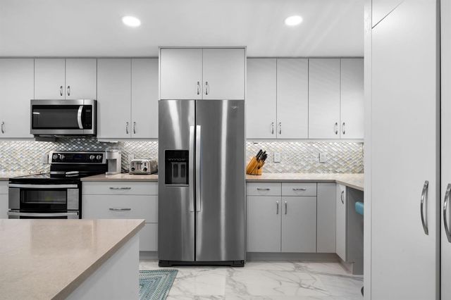 511 Bayshore Drive 910, Fort Lauderdale, FL 33304