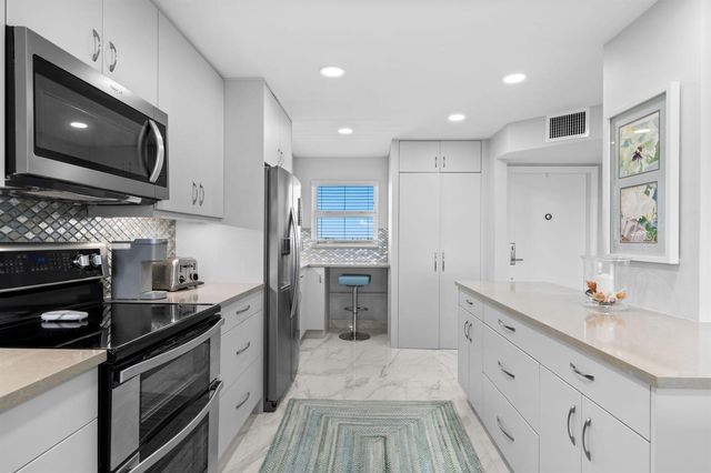 511 Bayshore Drive 910, Fort Lauderdale, FL 33304