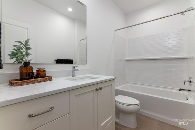 14576 Cooper Sunrise Dr, Caldwell, ID 83607