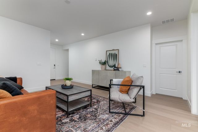 14576 Cooper Sunrise Dr, Caldwell, ID 83607