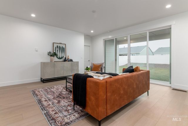 14576 Cooper Sunrise Dr, Caldwell, ID 83607