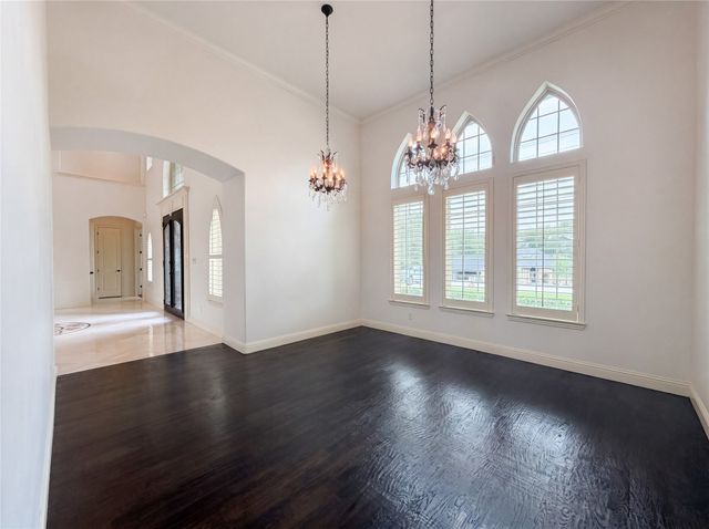 715 Simmons Road, Double Oak, TX 75077