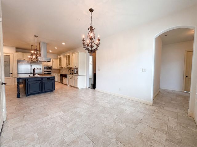715 Simmons Road, Double Oak, TX 75077