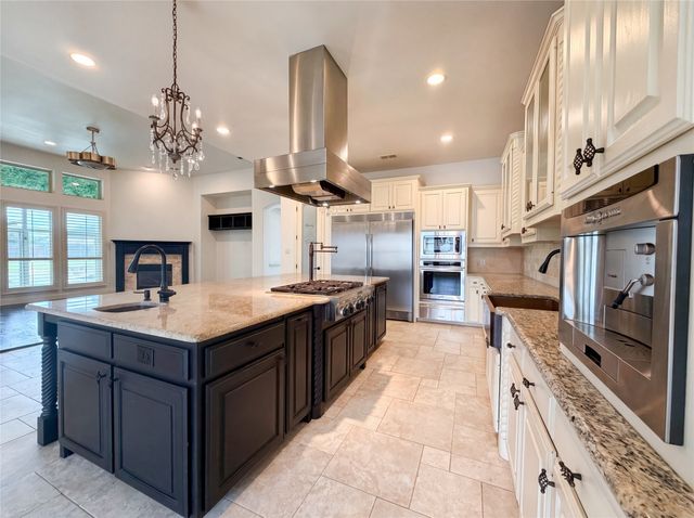 715 Simmons Road, Double Oak, TX 75077