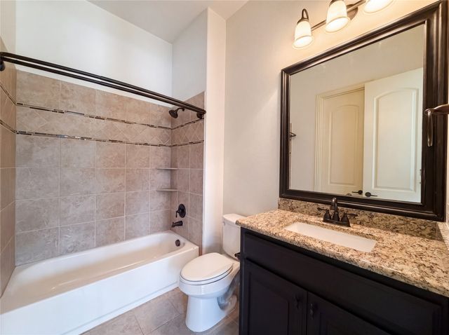 715 Simmons Road, Double Oak, TX 75077