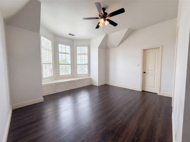 715 Simmons Road, Double Oak, TX 75077