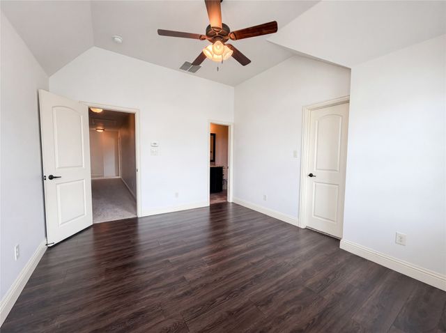 715 Simmons Road, Double Oak, TX 75077