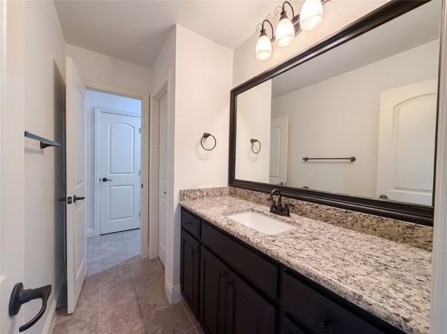 715 Simmons Road, Double Oak, TX 75077