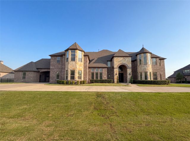 715 Simmons Road, Double Oak, TX 75077