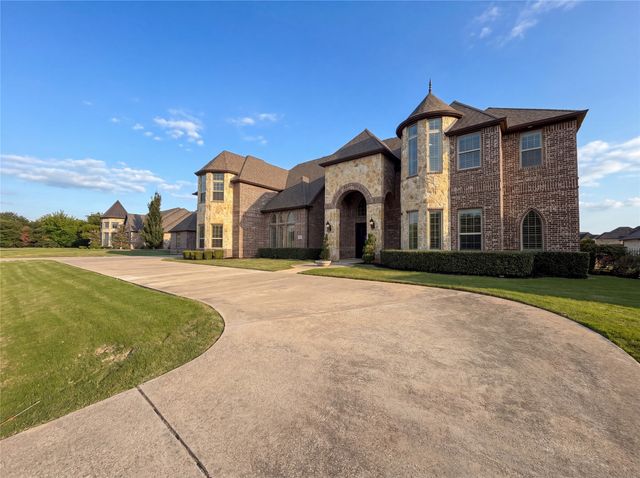 715 Simmons Road, Double Oak, TX 75077