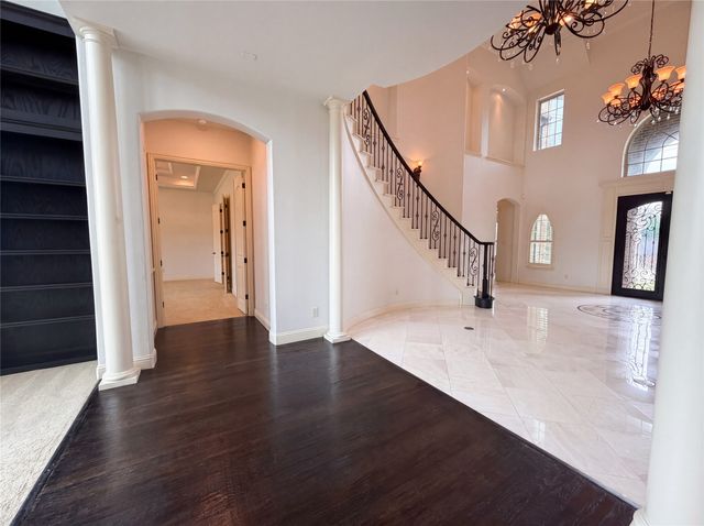 715 Simmons Road, Double Oak, TX 75077