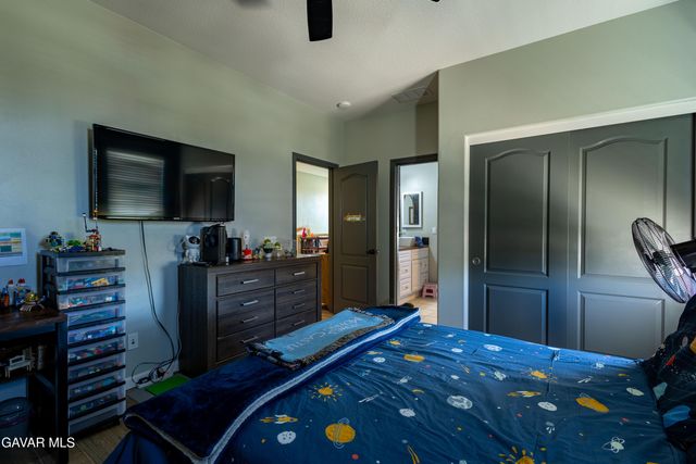 6550 Bicknell Court, Palmdale, CA 93552