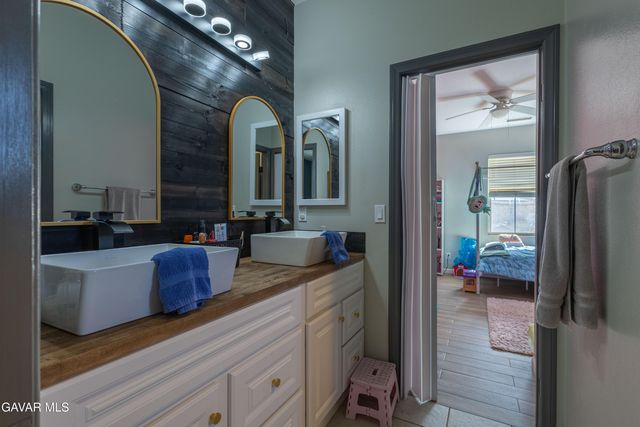 6550 Bicknell Court, Palmdale, CA 93552