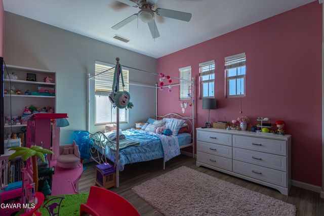 6550 Bicknell Court, Palmdale, CA 93552
