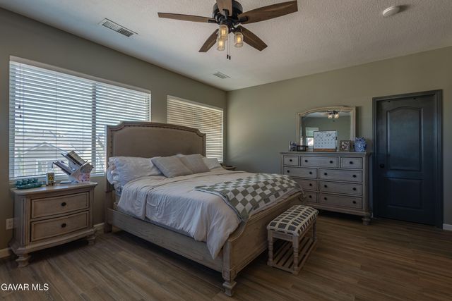 6550 Bicknell Court, Palmdale, CA 93552