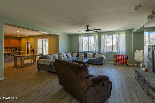 6550 Bicknell Court, Palmdale, CA 93552