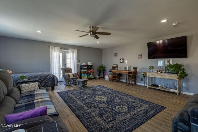 6550 Bicknell Court, Palmdale, CA 93552