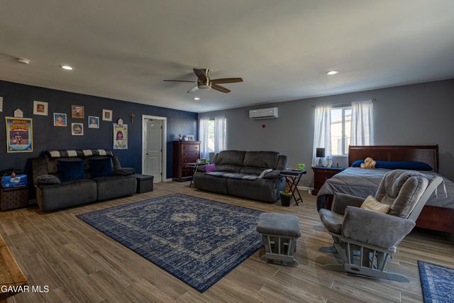 6550 Bicknell Court, Palmdale, CA 93552