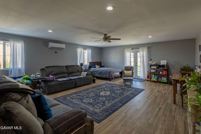 6550 Bicknell Court, Palmdale, CA 93552