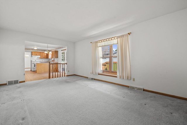 716 Appaloosa TRAIL, Racine, WI 53402
