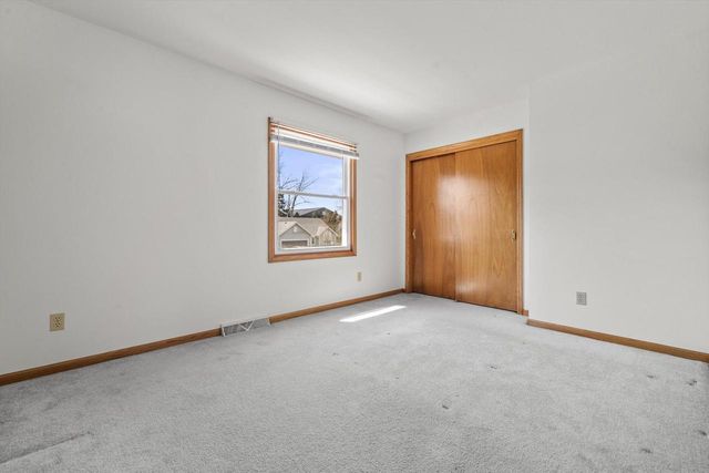 716 Appaloosa TRAIL, Racine, WI 53402